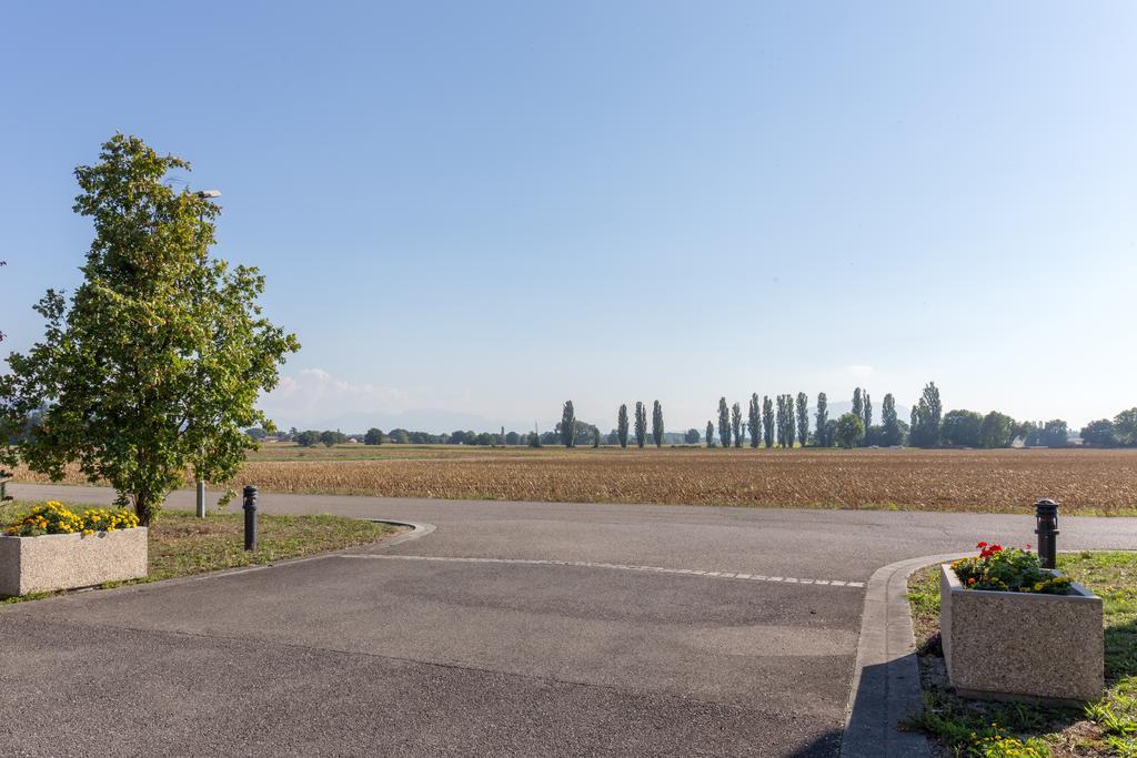 Adonis Excellior Grand Geneve Veigy-Foncenex Exterior foto